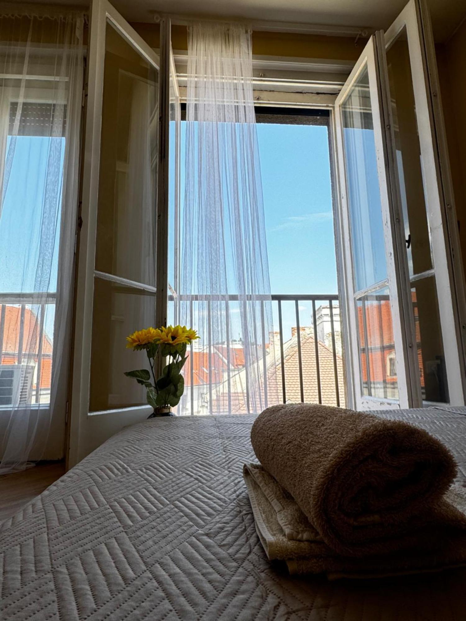 Extralarge Queen Room In The Heart Of Bratislava With Terrace المظهر الخارجي الصورة