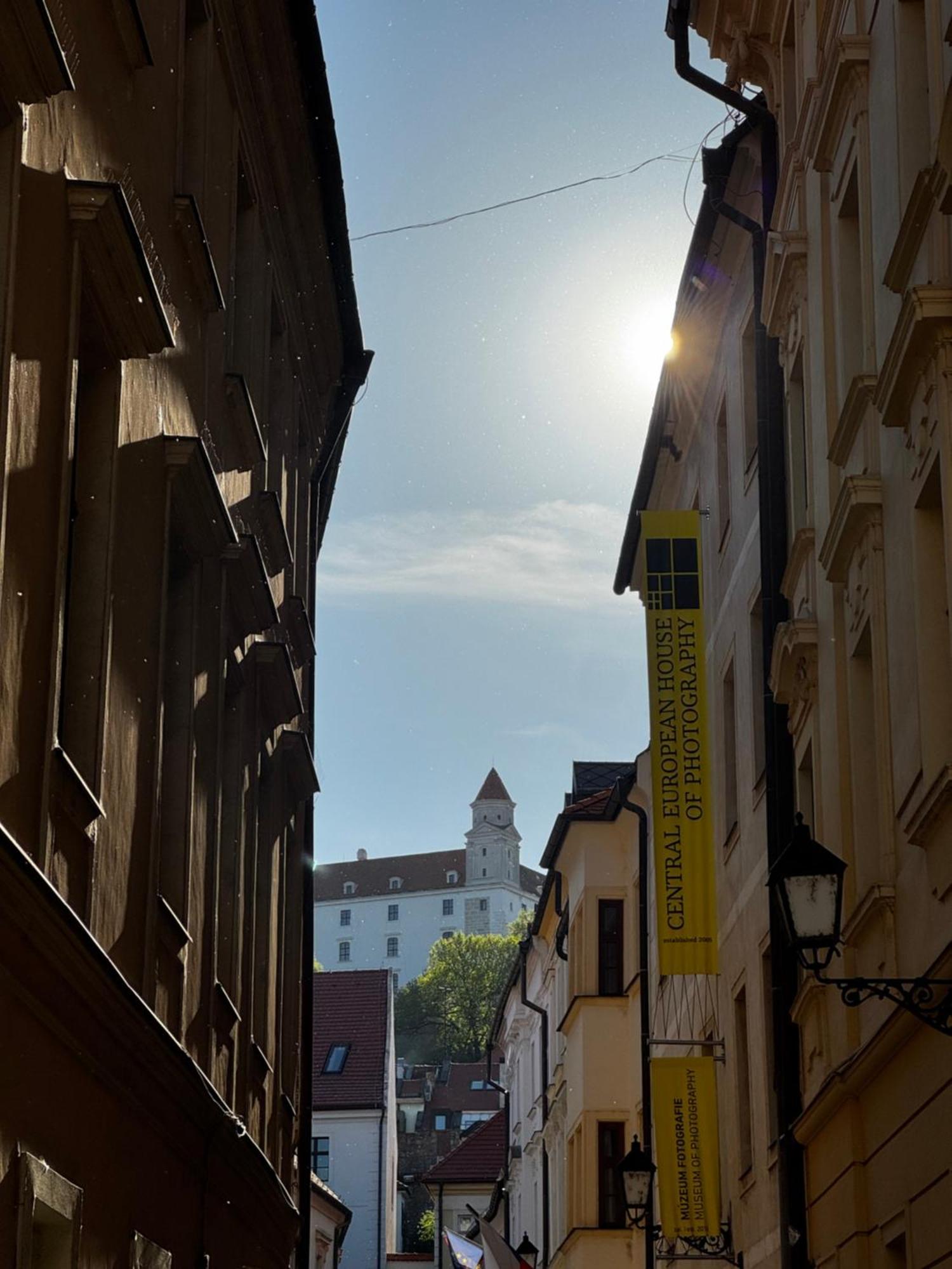 Extralarge Queen Room In The Heart Of Bratislava With Terrace المظهر الخارجي الصورة